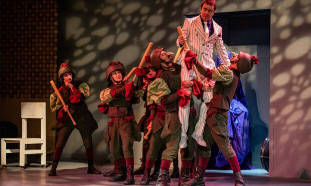 هفته پایانی حضور «چاپلین» در تئاتر شهر هفته پایانی حضور «چاپلین» در تئاتر شهر